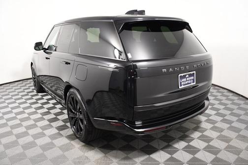 2025 Land Rover Range Rover P550e SE