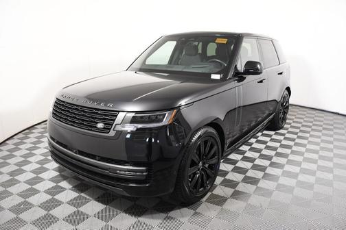 2025 Land Rover Range Rover P550e SE