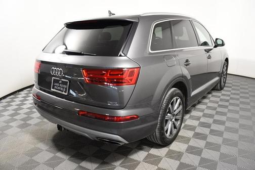 2019 Audi Q7 45 Premium Plus