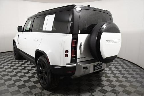 2025 Land Rover Defender 110 P400 S