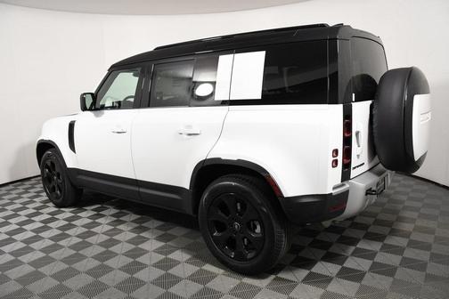 2025 Land Rover Defender 110 P400 S