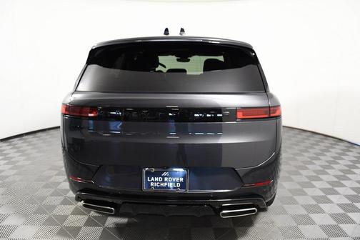 2025 Land Rover Range Rover Sport SE