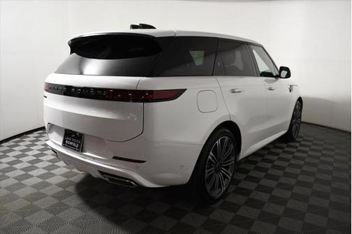 2025 Land Rover Range Rover Sport SE