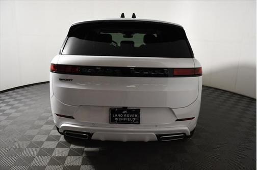 2025 Land Rover Range Rover Sport SE