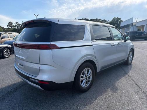 Silky Silver 2022 Kia Carnival LXS