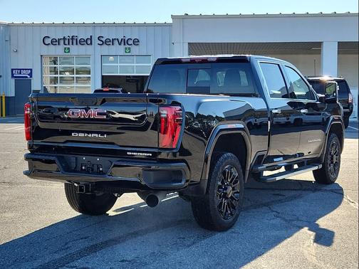 2025 GMC Sierra 2500 Denali
