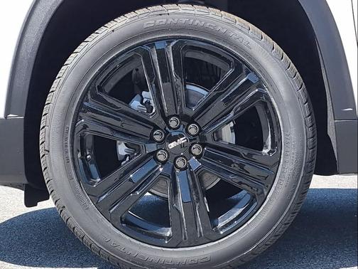 Summit White 2026 GMC Acadia Elevation AWD