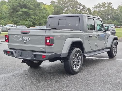 Granite Crystal Metallic Clearcoat 2021 Jeep Gladiator Overland
