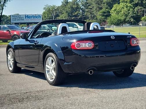 2010 Mazda MX-5 Miata Sport