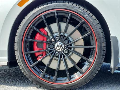 2023 Volkswagen Golf GTI 2.0T S DSG