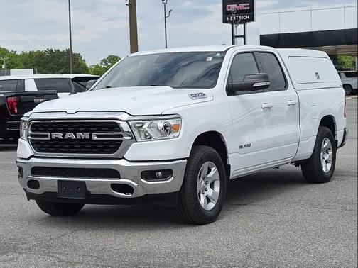 Bright White Clearcoat 2022 RAM 1500 Big Horn/Lone Star