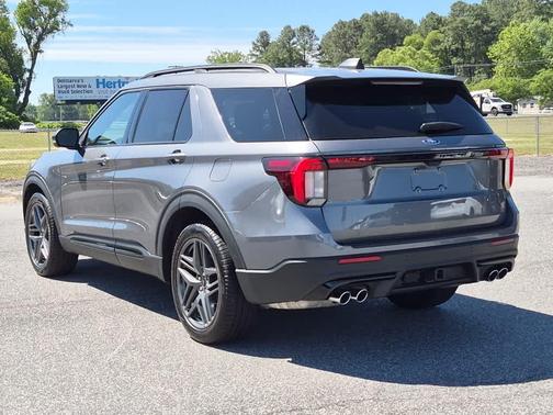 Carbonized Gray Metallic 2025 Ford Explorer ST