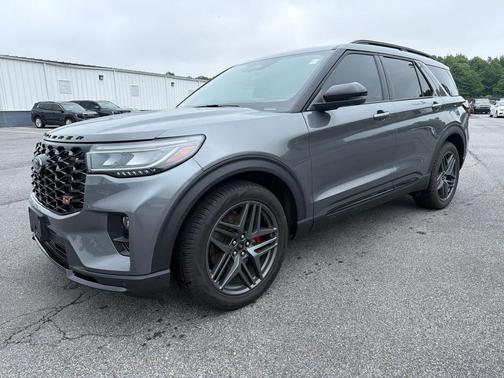 Carbonized Gray Metallic 2025 Ford Explorer ST