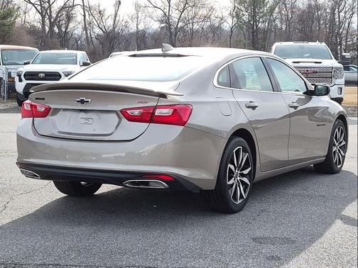 2022 Chevrolet Malibu FWD RS