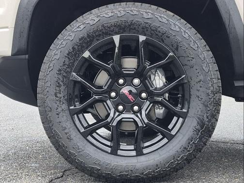 Coastal Dune 2026 GMC Canyon Elevation