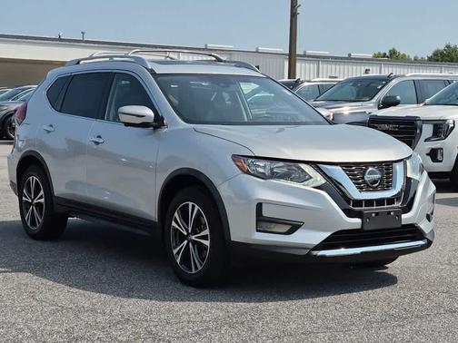 Brilliant Silver Metallic 2020 Nissan Rogue SV