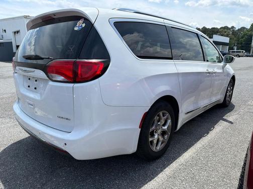 Bright White Clearcoat 2019 Chrysler Pacifica Limited