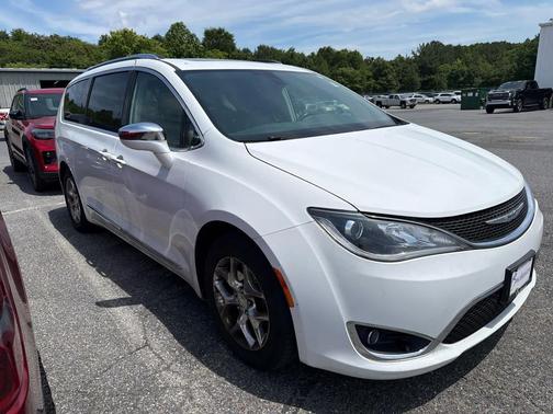 Bright White Clearcoat 2019 Chrysler Pacifica Limited