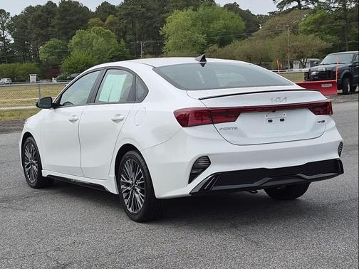 Snow White Pearl 2024 Kia Forte GT-Line