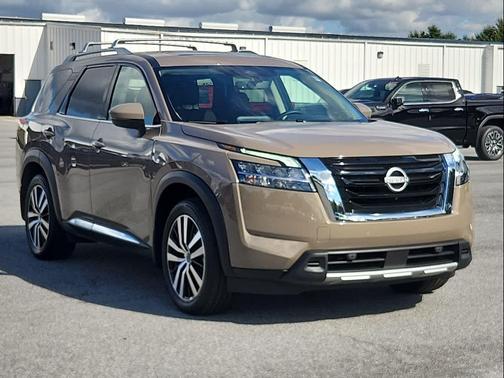 2024 Nissan Pathfinder Platinum 4WD