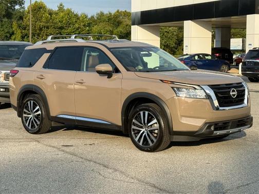 2024 Nissan Pathfinder Platinum 4WD