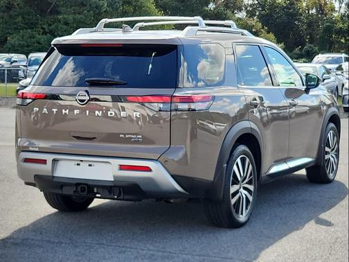 2024 Nissan Pathfinder Platinum 4WD