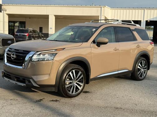 2024 Nissan Pathfinder Platinum 4WD
