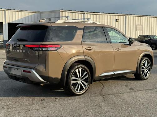 2024 Nissan Pathfinder Platinum 4WD