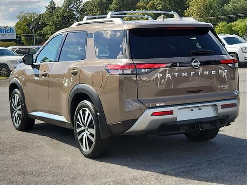 2024 Nissan Pathfinder Platinum 4WD