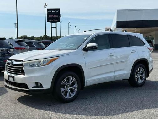 Blizzard Pearl 2016 Toyota Highlander LE