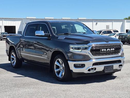 Granite Crystal Metallic Clearcoat 2022 RAM 1500 Limited