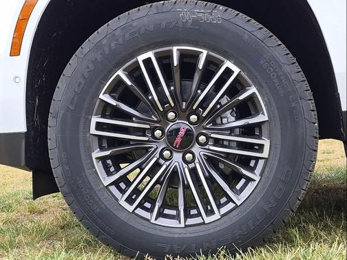 Summit White 2026 GMC Yukon 2WD Elevation