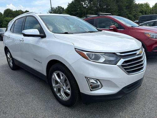 Iridescent Pearl Tricoat 2020 Chevrolet Equinox L