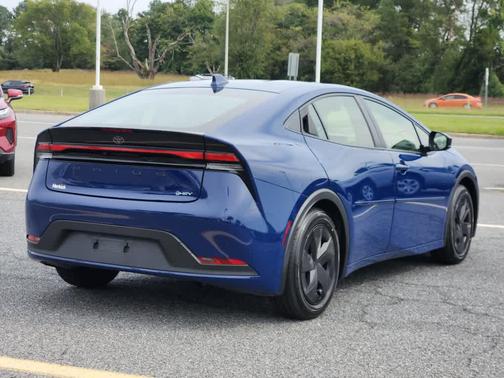 2023 Toyota Prius LE