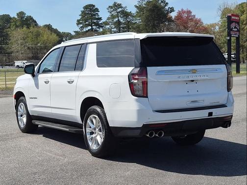 Summit White 2023 Chevrolet Suburban Premier