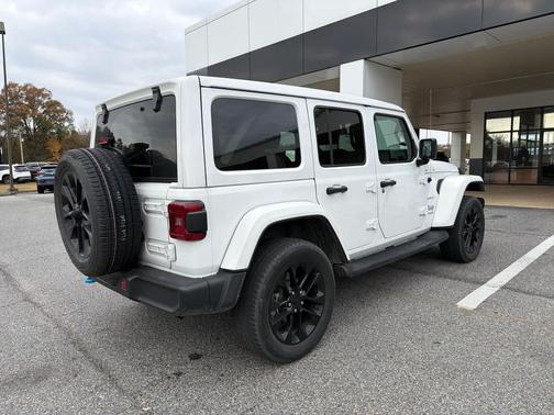 2022 Jeep Wrangler Unlimited 4xe Sahara