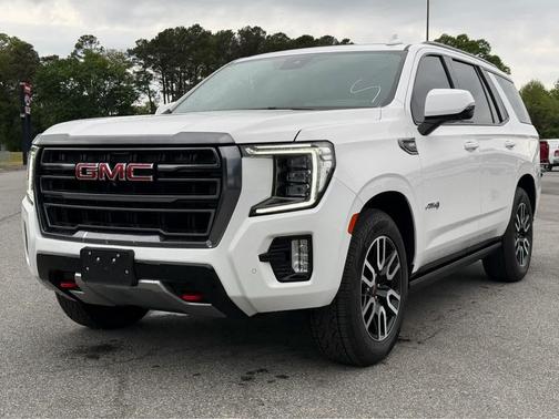 Summit White 2024 GMC Yukon 4WD AT4