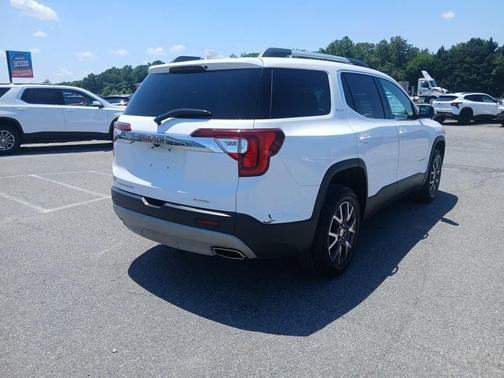 2022 GMC Acadia AWD SLE