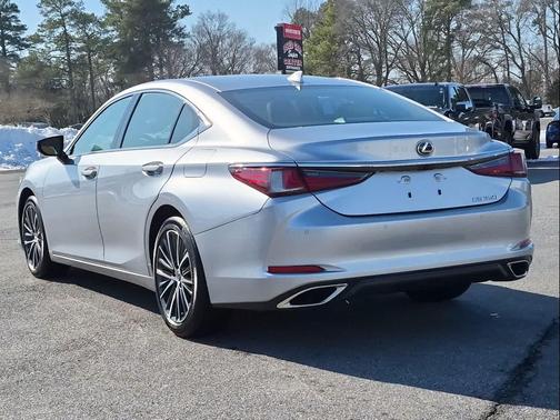 2025 Lexus ES 350 Base