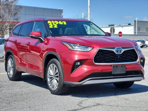 2022 Toyota Highlander Hybrid Platinum