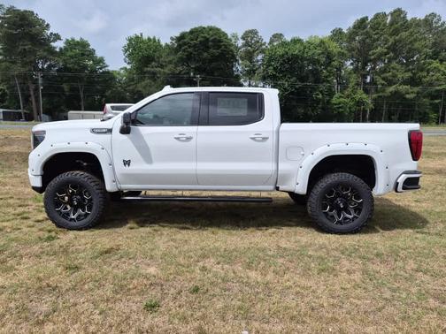 Summit White 2026 GMC Sierra 1500 AT4