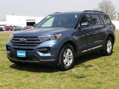 Photo 1 of 32 of 2020 Ford Explorer XLT