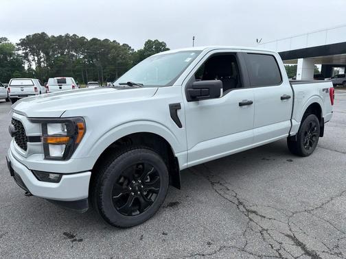 Avalanche 2023 Ford F-150 XL
