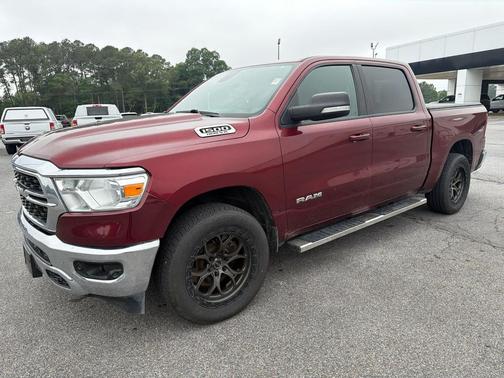 Delmonico Red Pearlcoat 2022 RAM 1500 Big Horn/Lone Star