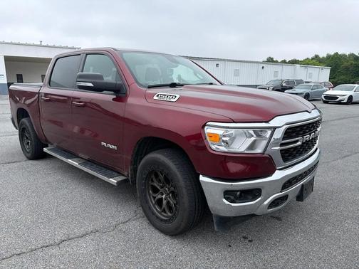 Delmonico Red Pearlcoat 2022 RAM 1500 Big Horn/Lone Star