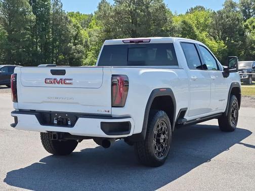 Summit White 2024 GMC Sierra 2500 AT4