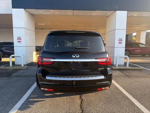 2018 INFINITI QX80 Base