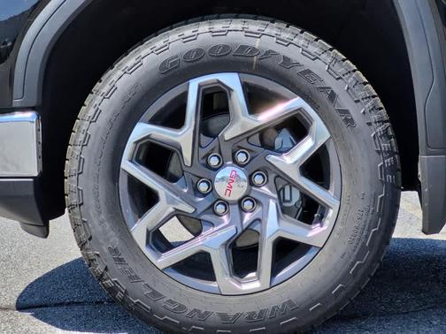 Onyx Black 2026 GMC Sierra 1500 SLT