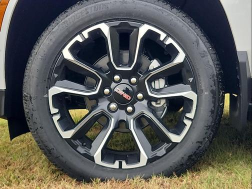 2025 GMC Yukon XL 4WD Elevation