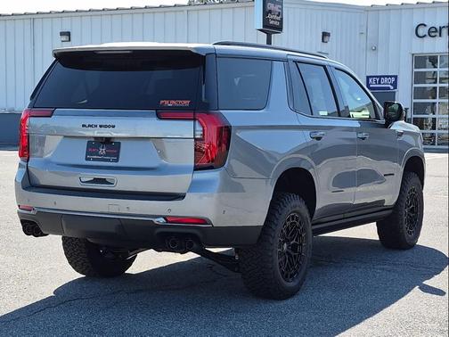Sterling Metallic 2026 GMC Yukon 4WD AT4